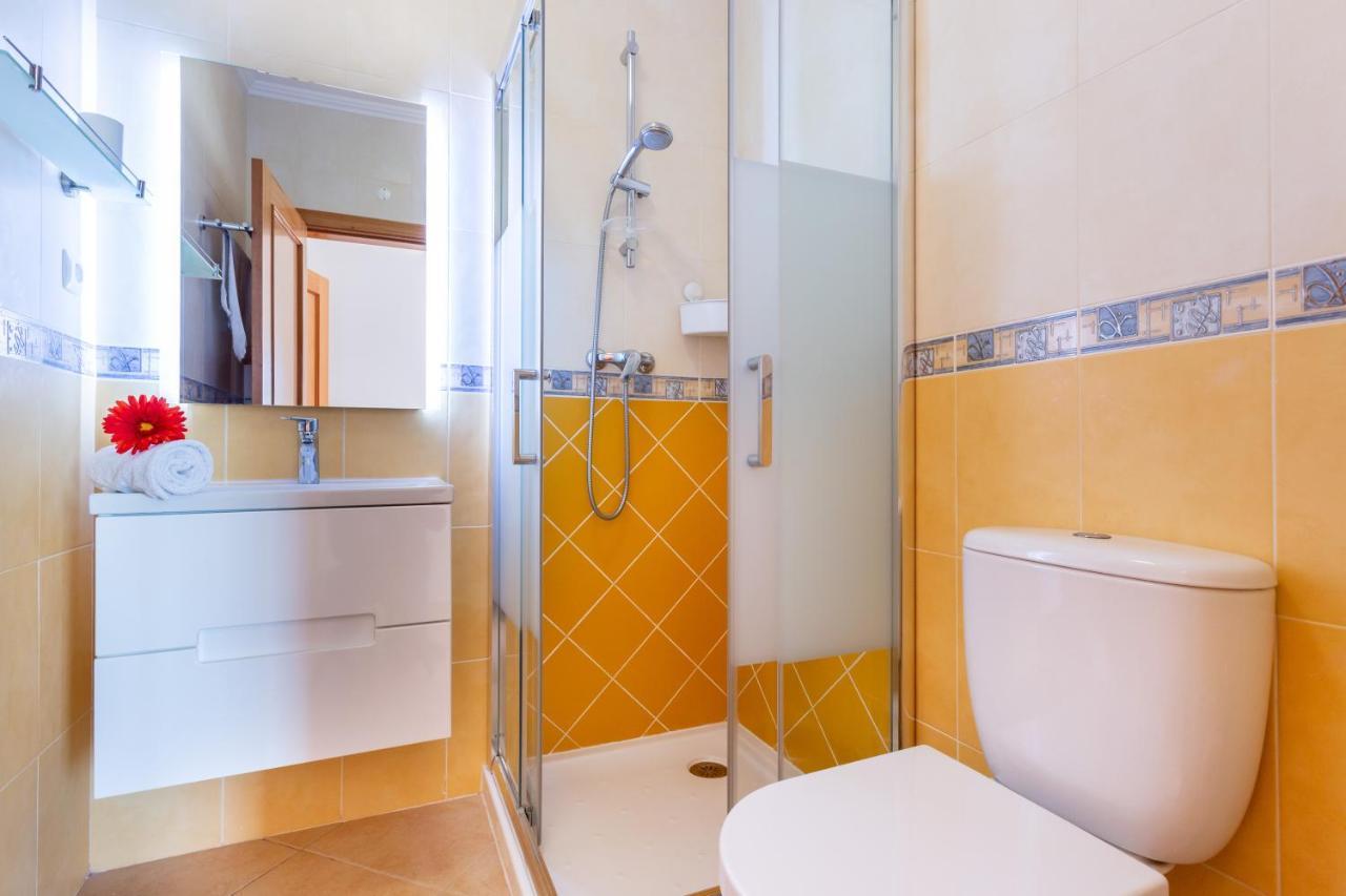 Lovely 2 Bedroom Apartment Including Pool, Stunning Ocean Views & Beach Closeby Luz Exteriör bild