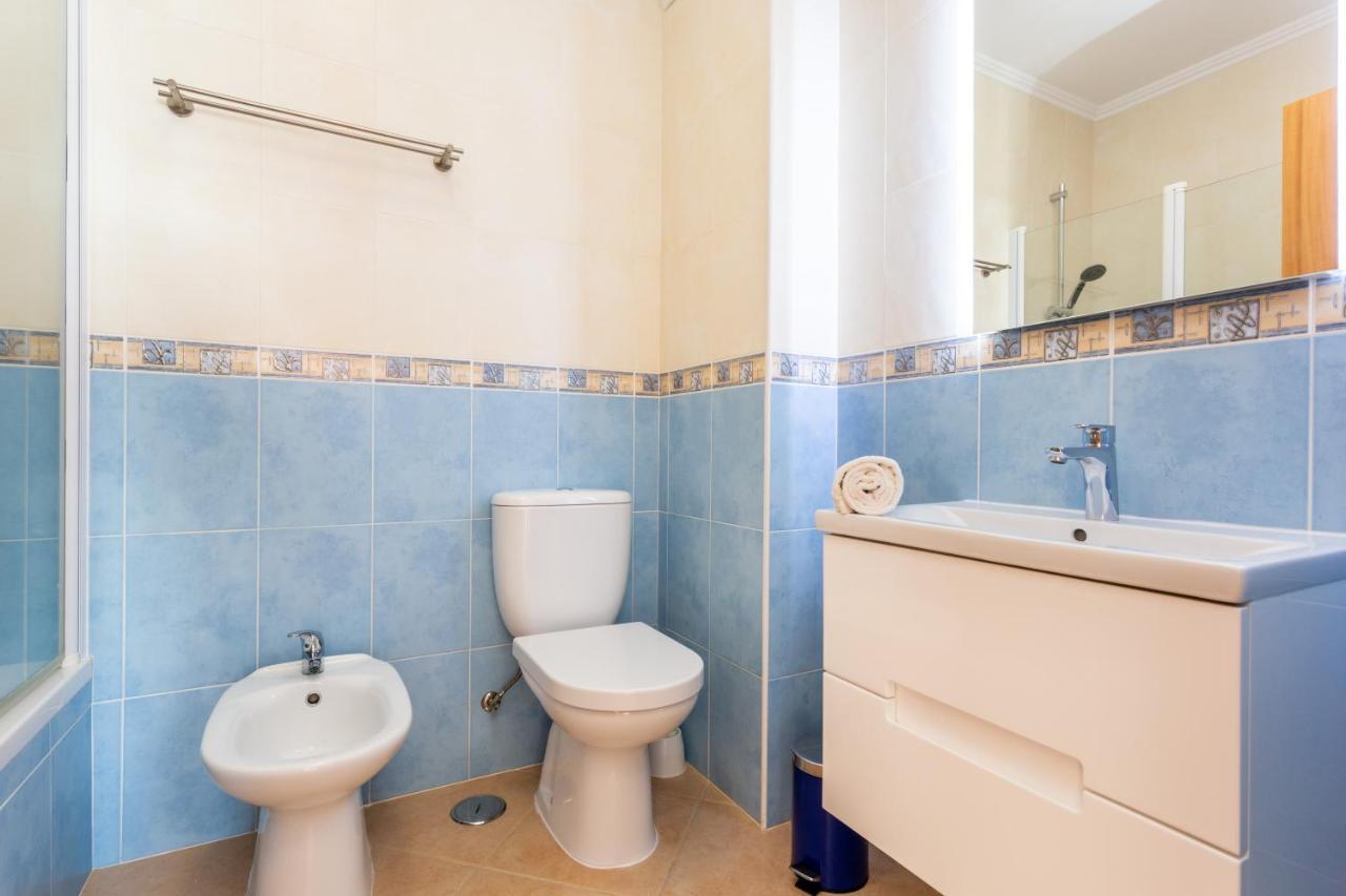 Lovely 2 Bedroom Apartment Including Pool, Stunning Ocean Views & Beach Closeby Luz Exteriör bild